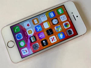 Apple iPhone SE A1723 128GB Smartphone Mobile Unlocked 69% BATTERY SERVICE - Picture 1 of 10