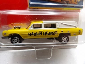 HAULIN HEARSE 2001 JOHNNY LIGHTNING CLASSIC PLASTIC 1:64 DIE-CAST - Picture 1 of 4