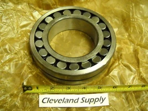 SKF  22218LBKC0 SPHERICAL ROLLER BEARING 90MM ID X 160MM OD X 40MM WIDE NEW - Picture 1 of 2