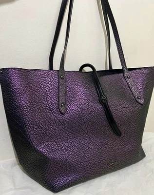 Сумка с короткими ручками Coach | Hologram Market Oil Slick голографическая - Изображение 1 из 4