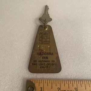 VINTAGE MADONNA INN HOTEL MOTEL ROOM KEY FOB SAN LUIS OBISPO CALIFORNIA #151 - Picture 1 of 7