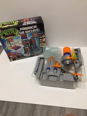 New Rare Jakks Pacific Creepy Crawlers Bug Maker Set With Eggs Molds Accessories - Image 1 of 3