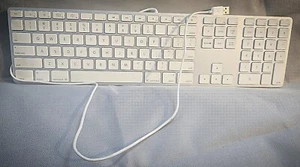 Apple Wired Keyboard With Numeric Keypad - A1243 - Bild 1 von 2