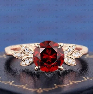 Юбилейное кольцо из розового золота 18 карат с натуральным гранатом и бриллиантом круглой огранки 3,40 карата поверх CE - Изображение 1 из 4
