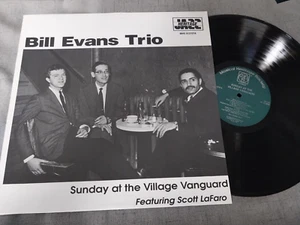 BILL EVANS TRIO - Sunday at the Village Vanguard, 1990 LP, Jazz Heritage, NM-M - Picture 1 of 2