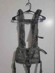 ACU MOLLE II Large Rucksack Shoulder Straps (FRAME) #40y - Picture 1 of 3