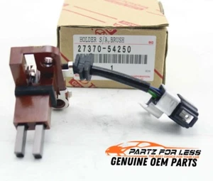 27370-54250 TOYOTA GENUINE HOLDER S/A BRUSH OEM - Picture 1 of 3