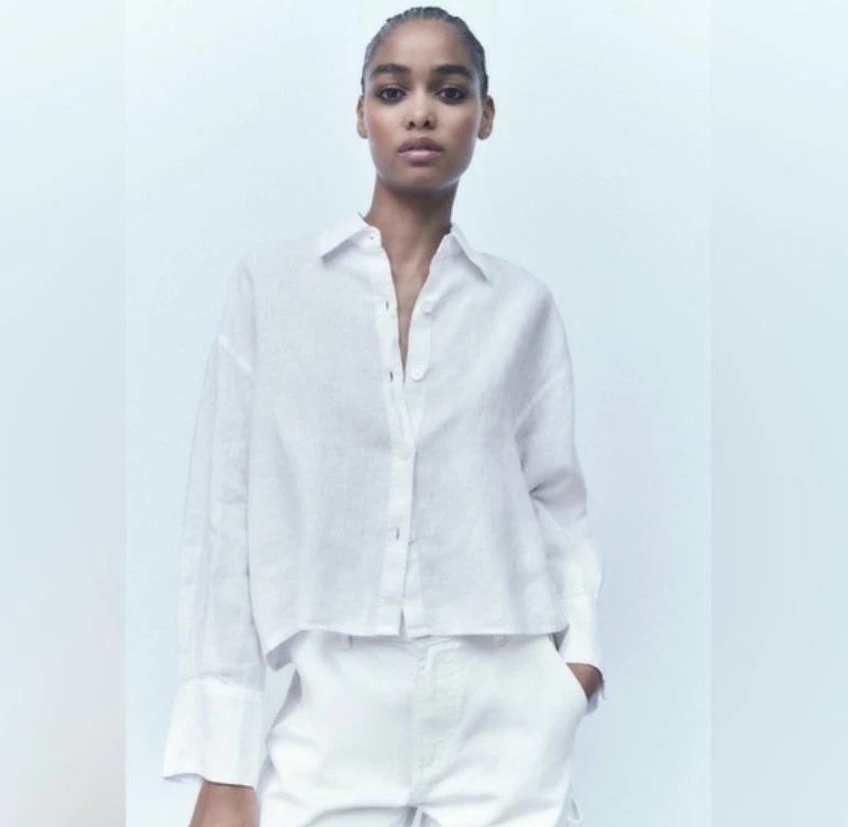 Camisa Zara de linho com botões soltos tamanho médio branca sólida cropped manga longa - Imagem 1 de 4