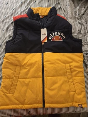 Ellesse Vest. Size L - Image 1 of 4