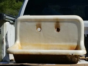 ANTIQUE 20X30 CAHILL CAST IRON PORCELAIN FARM SINK 100+YEARS OLD CHATTANOOGA, TN - Picture 1 of 12