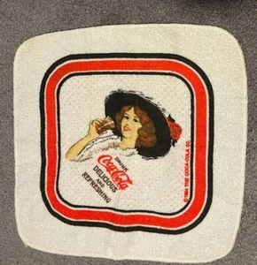 Coca Cola COKE Bath Cloth --"HAMILTON KING GIRL"  (Made In USA) 1984 by CANNON - Picture 1 of 3