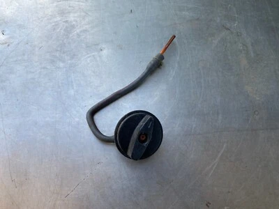 Honda EU20i generator fuel tap with knob and hose with strainer. - Image 1 of 2