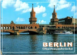 Puente Oberbaumbrucke, Berlín, Alemania postal c1998 - Imagen 1 de 2