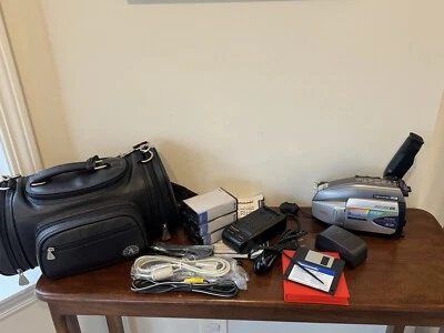 Panasonic PV-L452D VHS-C Video Camcorder 750x Digital Zoom VCR Transfer BUNDLE - Image 1 of 4