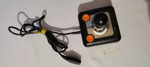 JOYSTICK TAC 2 SUNCOM PER COMMODORE 64 AMIGA 500 1200 600 VIC 20 C16 128 C64 - Foto 1 di 3