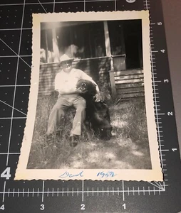 Unusual Man w/ BEAR Hunter Hunting Vintage Snapshot PHOTO #3 - Picture 1 of 3