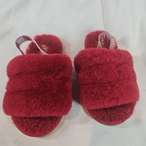 UGG FLUFF YEAH SHEEPSKIN SLIO-ON SLIPPERS TODDLER SIZE 11 RED - Picture 1 of 4