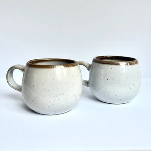 Hearth & Hand Magnolie Steinzeug Kaffee Tee Becher gesprenkelt creme braun Rand 10 Unzen B - Bild 1 von 19