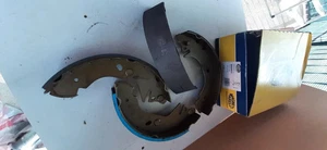 KIT GANASCE FRENI POSTERIORI MAGNETI MARELLI per FORD TRANSIT 1995-2000 - Imagen 1 de 2