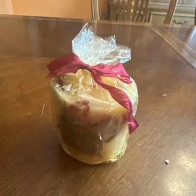 Seasons  Inc Cranberry Spice Candle 3.5”X3.5” Made In USA - Image 1 of 4