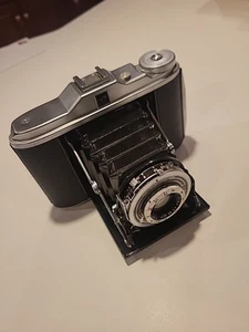 Vintage Agfa Isolette V Folding Camera with Vario - Picture 1 of 9