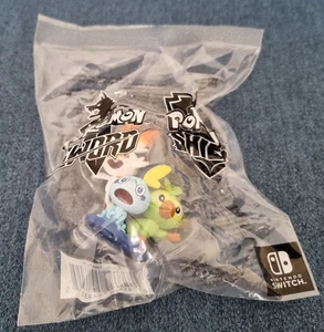 Pokemon Sword Shield Pre Order Promo Figurine Bagged New - Picture 1 of 2
