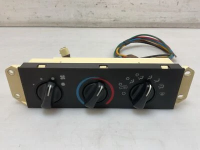 Used A/C Selector Switch fits: 2002 Jeep Wrangler LHD w/AC Grade C Foto 1 de 4