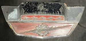 61 -66 Original ford truck hood emblem Part# 16607 Stk#52@208 - Foto 1 di 8