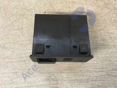 Mazda CX-3 DK 15-18 Auxiliary Aux Input Port D09H-66U0 - Image 1 of 4