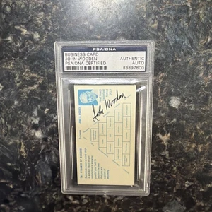 Tarjeta de visita John Wooden Pyramid Of Success 1975 PSA automática auténtica - Imagen 1 de 5