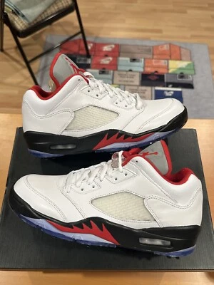 Talla 9.5 - Hombre Air Jordan 5 Low GOLF Rojo Fuego Blanco Rojo 2020 CU4523-100 Foto 1 de 4