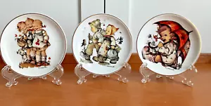 3 Hummel 3 3/4 in Collectible Plates Germany Goebel Reutter Porcelain w/Stands - Picture 1 of 11