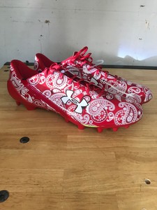 ua spotlight le cleats