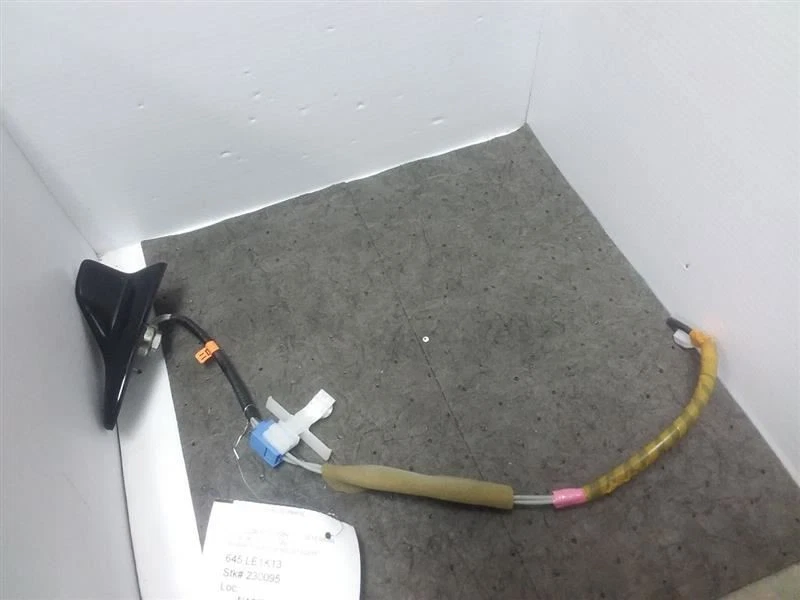 Antena de aleta de tiburón con arnés de cables 2013 2014 2015 Lexus GS350  Foto 1 de 4