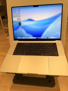 Apple MacBook Pro 16" (2021) M1 Pro 16-Core GPU 3,2 GHz - Silber 1TB SSD - Bild 1 von 9