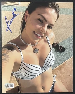 Foto 8x10 firmada por Luana Santos. UFC. LFA. TikTok Queen. Certificado de autenticidad Beckett. MMA. Brasil - Imagen 1 de 2