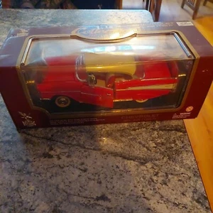 YAT MING ROAD LEGENDS 1/18 1957 CHEVROLET BEL AIR  - NIB - Picture 1 of 8