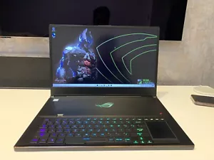ASUS ROG Zephyrus GX701 RTX 2080 16Gb 8Gb VRAM 1TB Core i7 computer portatile da gioco 17.3 - Foto 1 di 8
