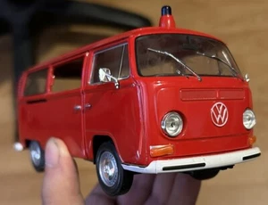 Welly Excite 1:24 Scale 1972 Volkswagen Type 2 Bus Fire Van Red Loose Very Nice! - Picture 1 of 13