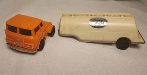 Zee Toys Vintage Plastik Spielzeug Tankwagen 60er Jahre Fahrerhaus über Motor ~ abnehmbar  - Bild 1 von 6