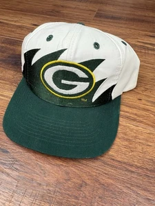 Green Bay Packers SnapBack Hat Vintage Sharktooth Logo 7 Football Adult Small - Picture 1 of 14