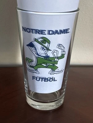 NOTRE DAME LUCHA IRLANDESA CERVEZA Vidrio Pinta De Colección Fútbol Fútbol Fútbol CW25 De Colección Foto 1 de 4