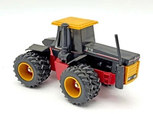 1/32 Versatile 976 4WD Tractor - Picture 1 of 2