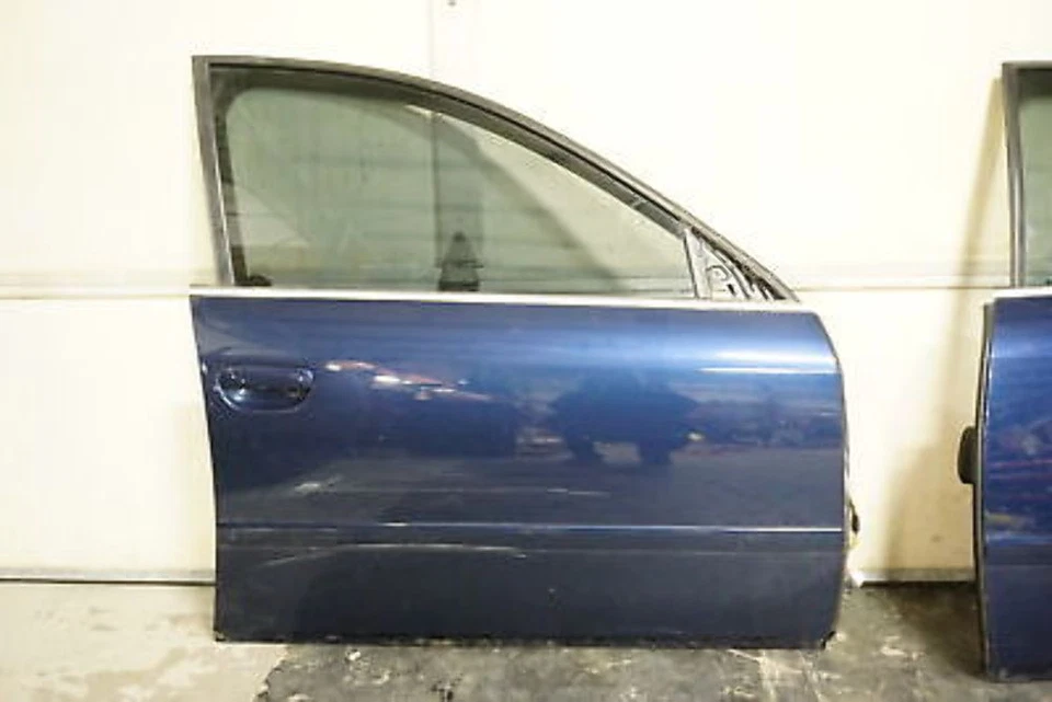 Передняя дверь, 4B0831052D OEM Audi RS6 - Изображение 1 из 1