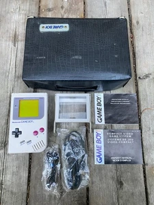Nintendo Game Boy Console with Original Leather Magnifier Box and Manual Tested - Picture 1 of 6