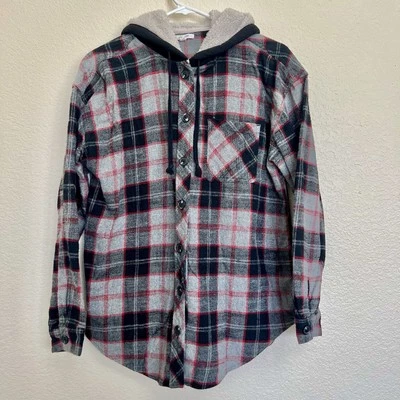 Sudadera con capucha con botones de franela forrada de piel sintética Maurices negra/roja/gris para mujer talla L Foto 1 de 4