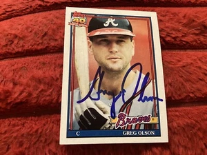 GREG OLSON  SIGNED 1991 TOPPS MINT CARD # 673  BRAVES  FREE POSTAGE!!!! - Picture 1 of 4