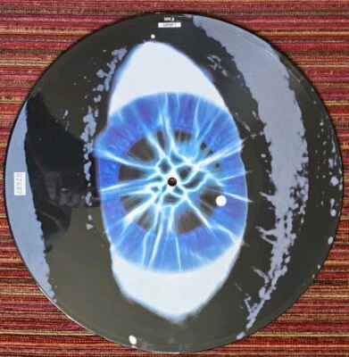 Def Leppard Make Love Like A Man 1992 rare 12 inch UK Picture Disc, Numbered Edn - Image 1 of 3