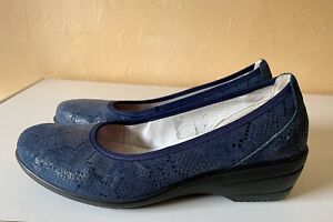 CLARKS Slip On Blue Leather Wedge Court Shoes.  Size 6.   Ex Wide Fit.    VGC