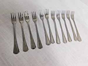 B7 - Cambridge Silver Co. Stainless Danica Cocktail / Seafood Forks Lot of 11 - Picture 1 of 4